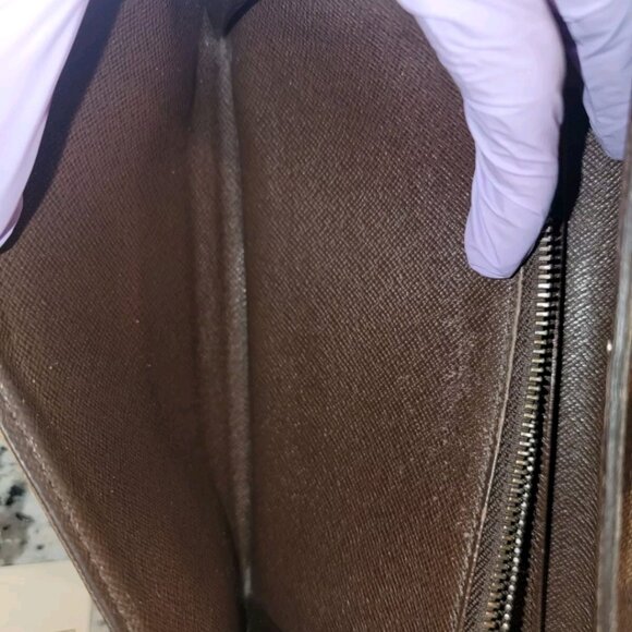 π Louis Vuitton Damier Ebene Sarah Wallet - Picture 6 of 13